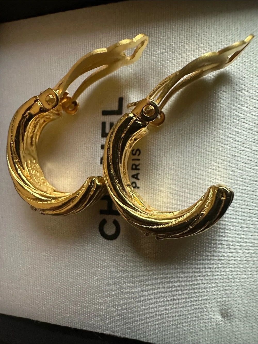 Vintage CHANEL 93P Gold Plated Ribbed CC Hoop Clip-On Earrings w/ Box